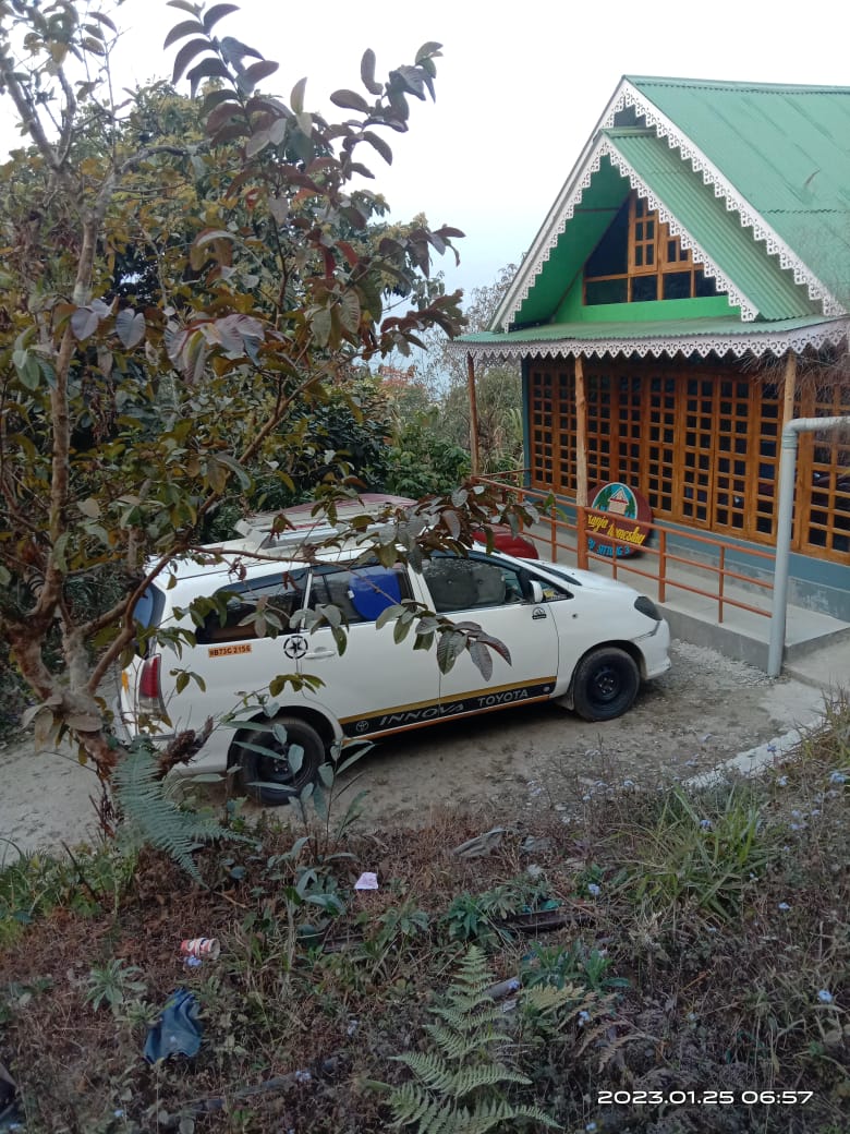 Vacay Nest Garanja Homestay