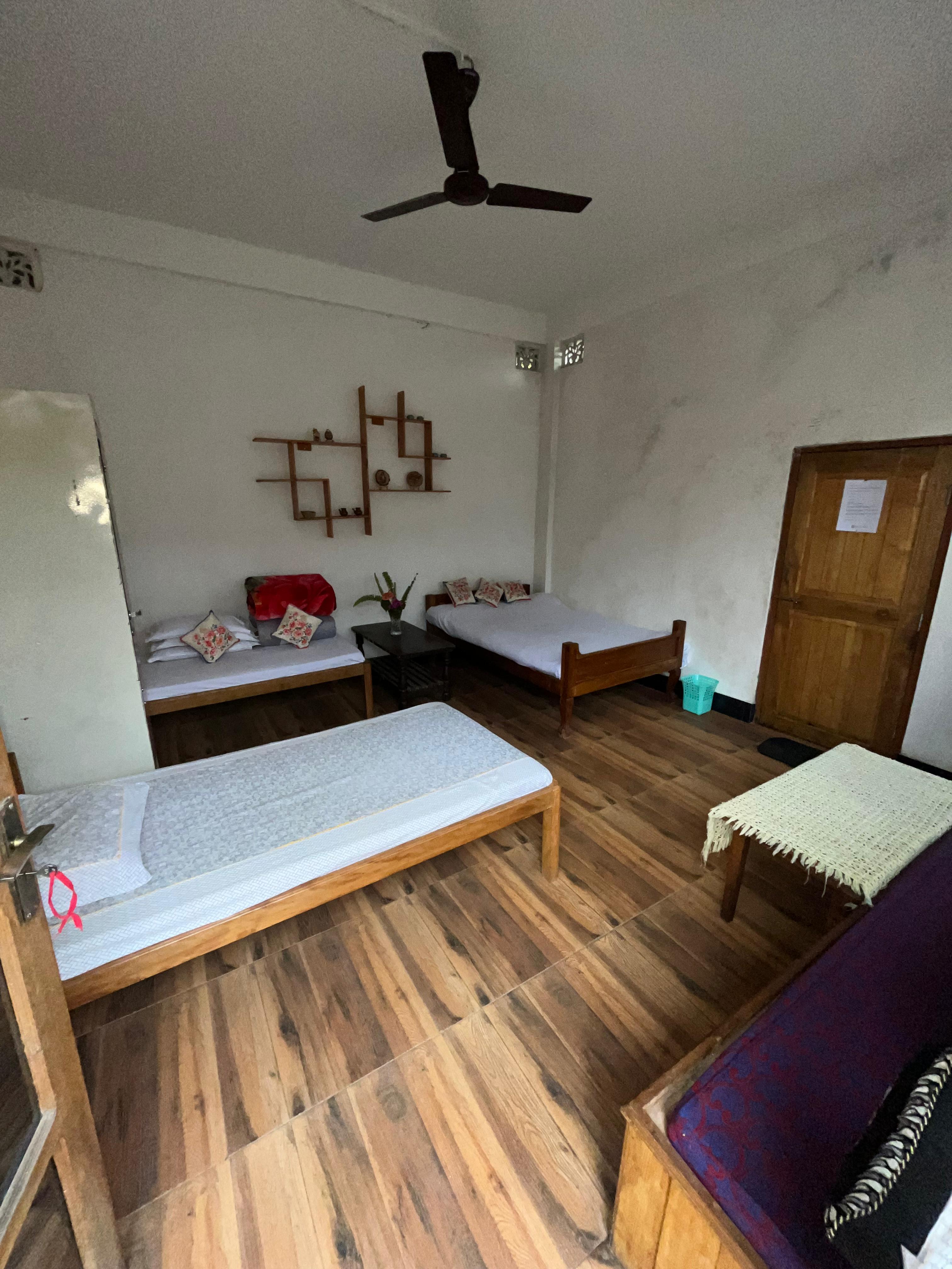 Vacay Nest Garanja Homestay