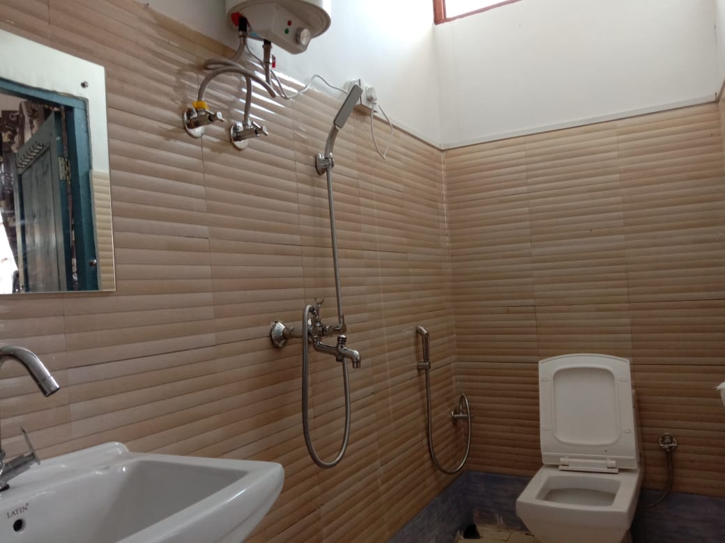 Vacay Nest Garanja Homestay