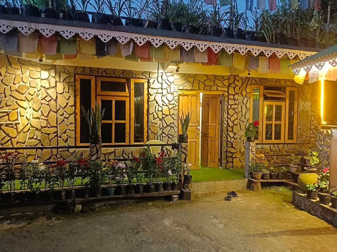Vacay Nest Mamta Home Stay , santook khasmahal