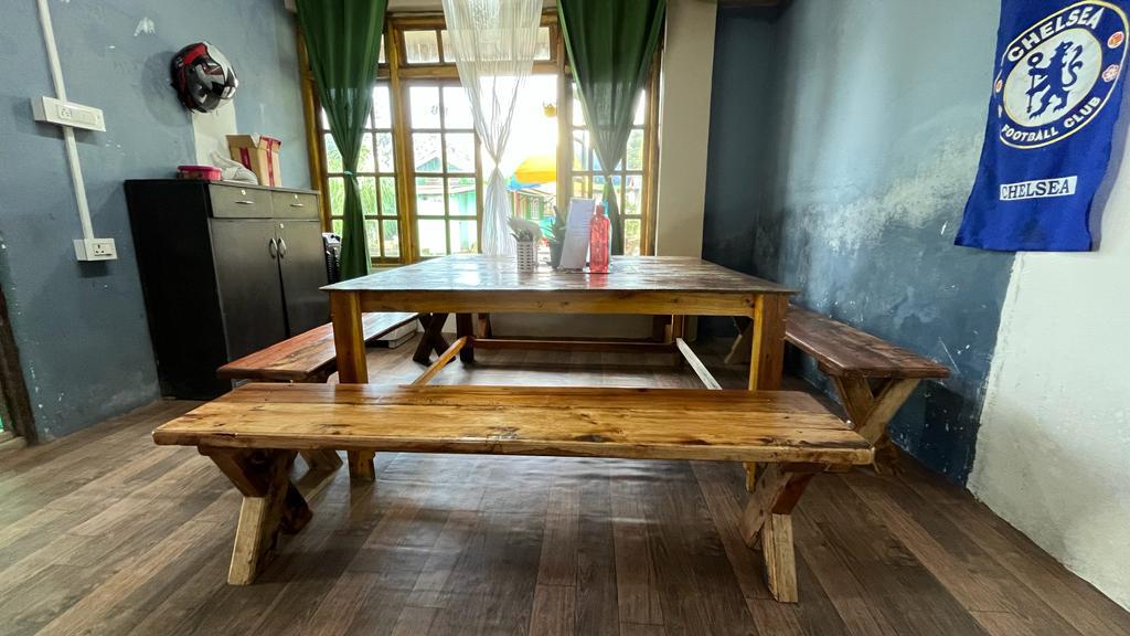 Vacay Nest Pine Valley Homestay