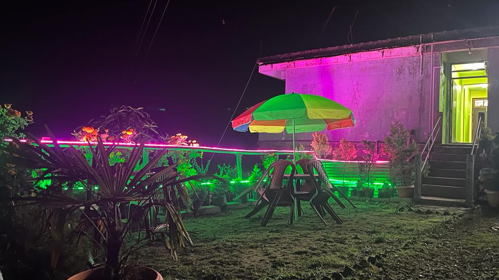 Vacay Nest Pine Valley Homestay