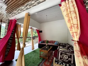 Vacay Nest Susmita Home Stay